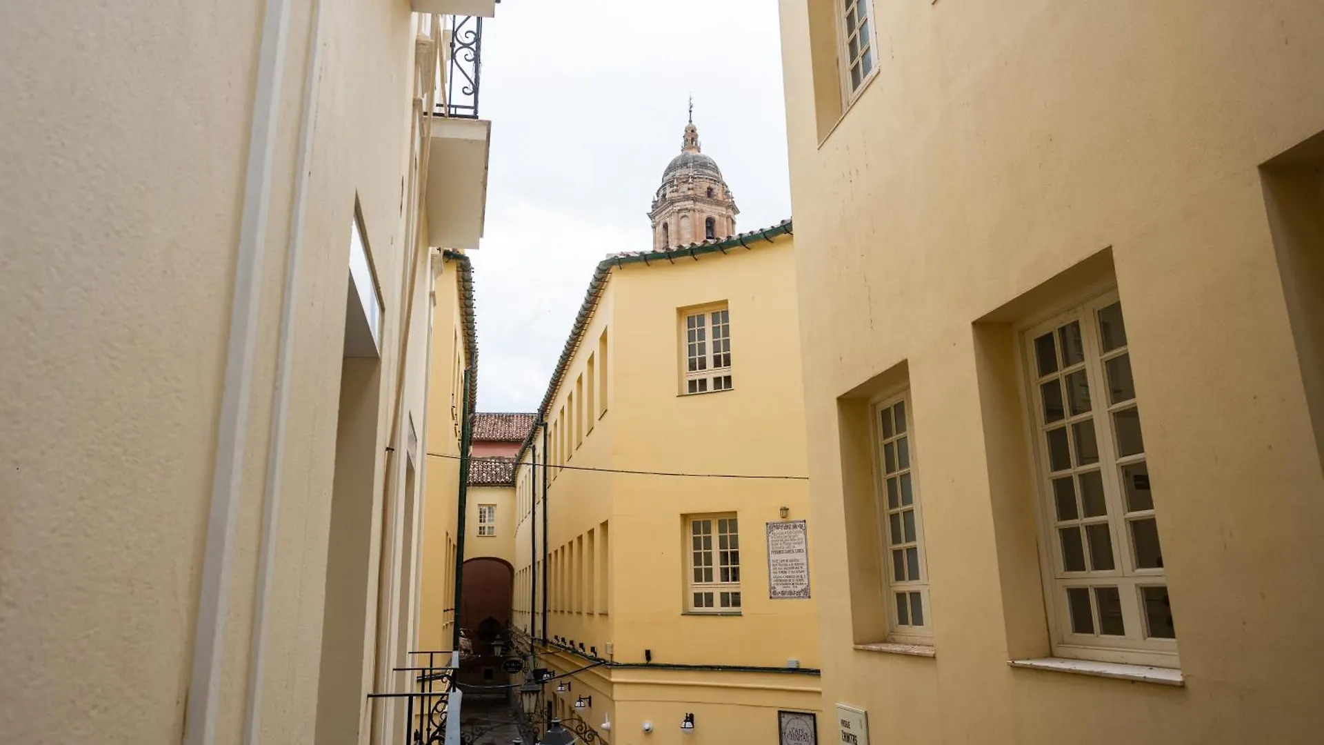 Chinitas Urban Rooms Malaga Hostel