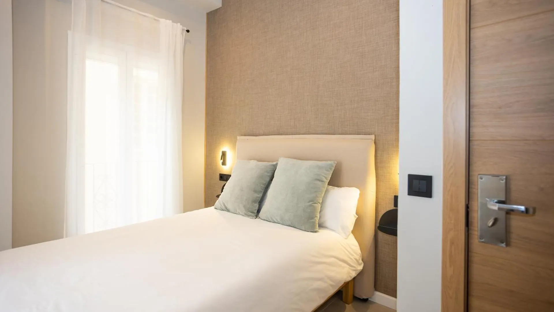 Chinitas Urban Rooms Malaga